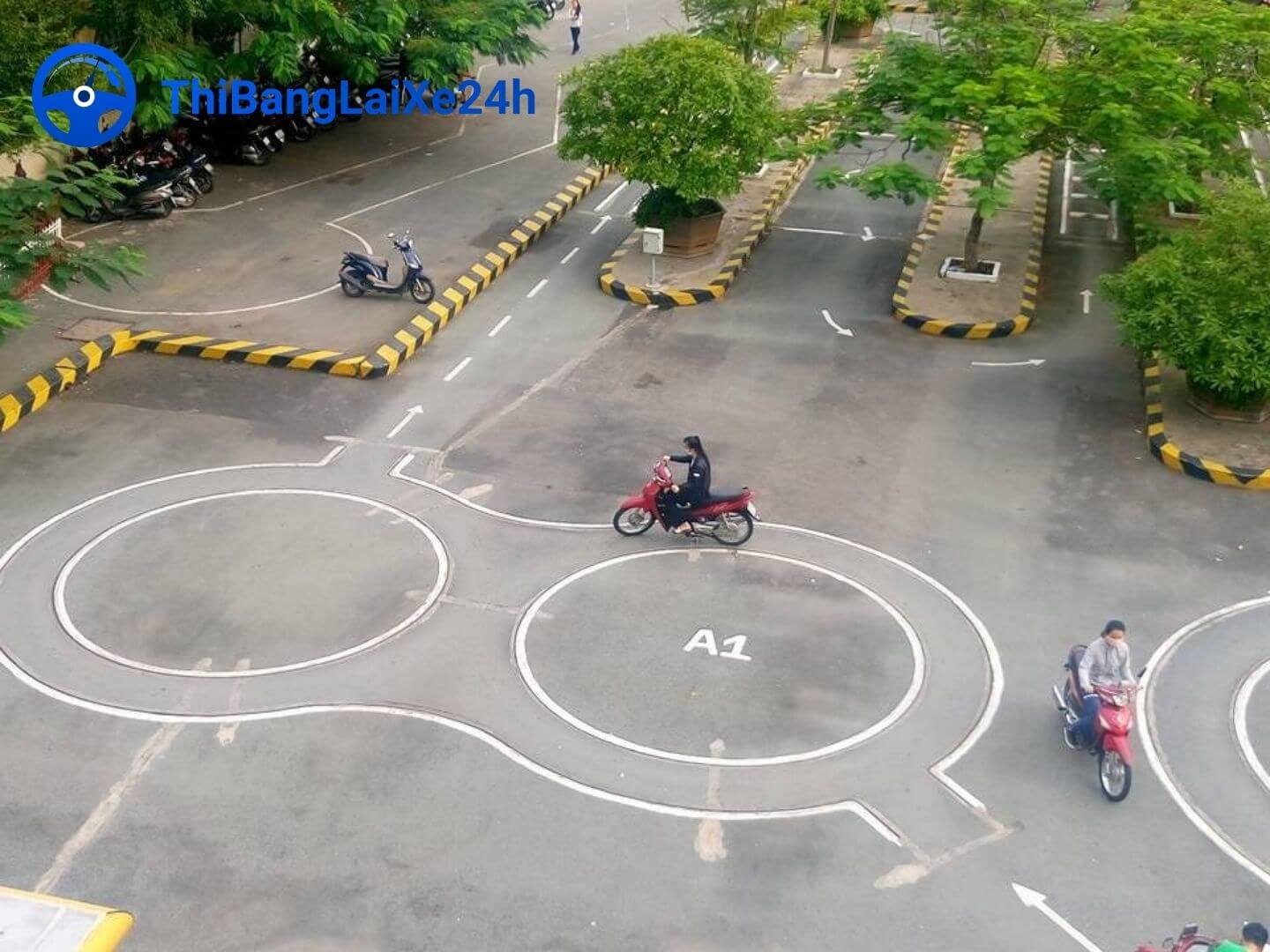 cach tinh tuoi thi bang lai xe may